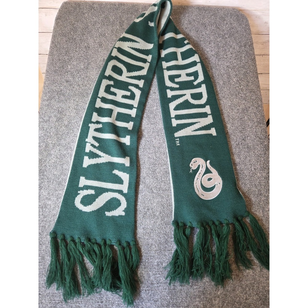 Harry Potter Slytherin Scarf Universal Studios Wizarding World Green Knit